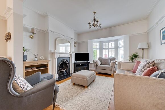 6 Woodville