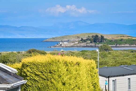 Plas Llwyndu Cottage