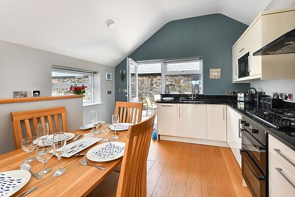 Plas Llwyndu Cottage
