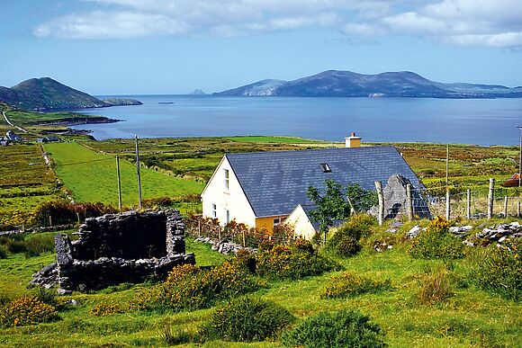 Spacious Lodge for 12 in Waterville