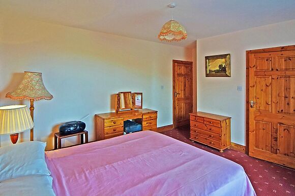 Spacious Lodge for 12 in Waterville