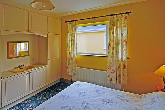 Spacious Lodge for 12 in Waterville
