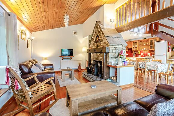 Spacious Bungalow for 8 in Ardgroom Village