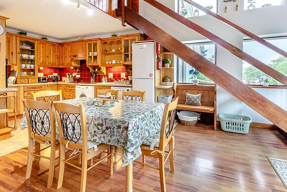 Spacious Bungalow for 8 in Ardgroom Village