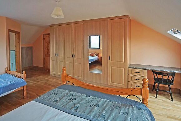 Large House for 8 in Inch