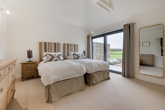 Spacious Lodge for 8 in Wells-next-the-Sea