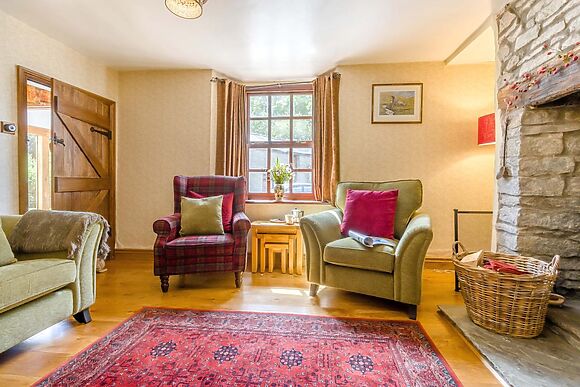 Spacious Cottage for 8 in Hay-on-Wye