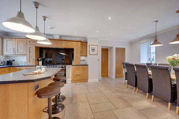 Large Hall for 15 in Llanrhidian