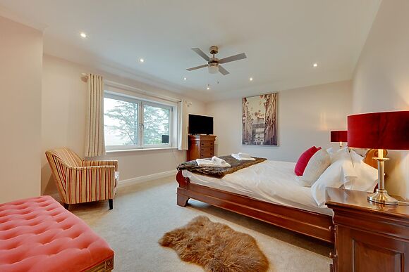 Large Hall for 15 in Llanrhidian