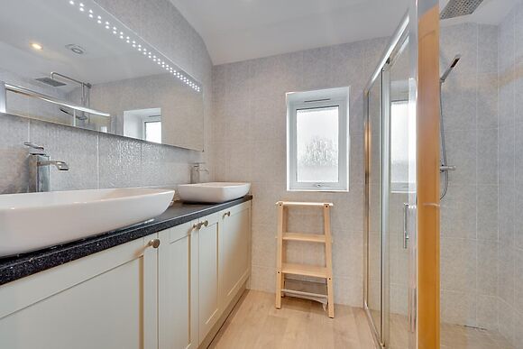 Large Hall for 15 in Llanrhidian