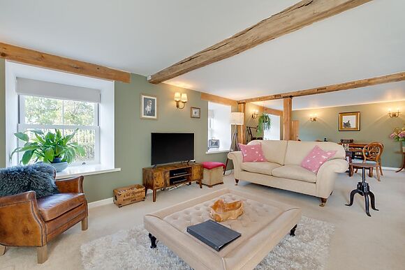 Spacious House for 8 in Brithdir