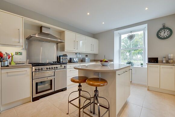 Spacious House for 8 in Brithdir