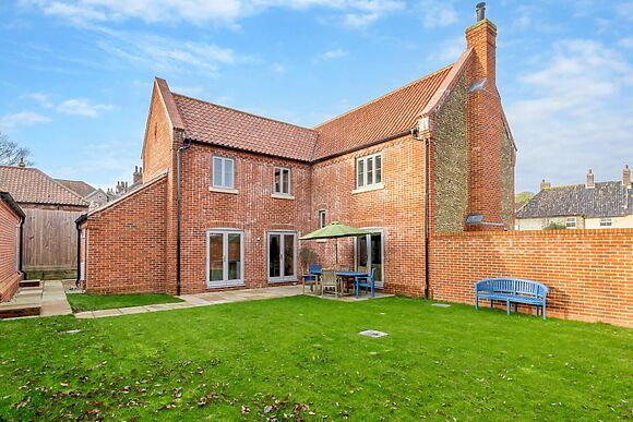 Spacious House for 8 in Weybourne