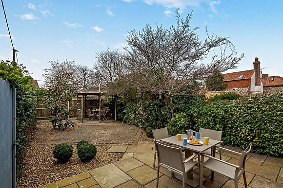 Church View Wells Next The Sea