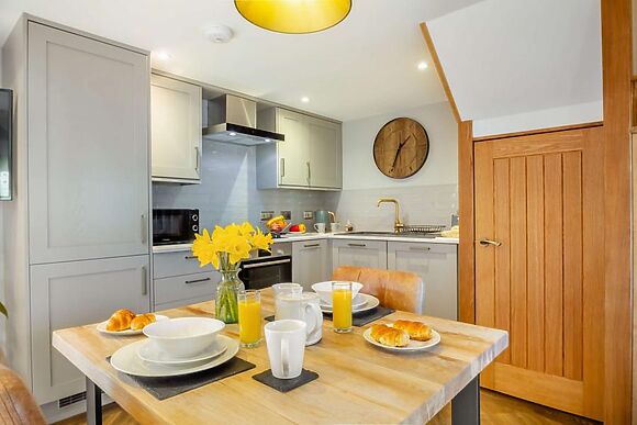 Y Bwthyn Llew Coch Cottage