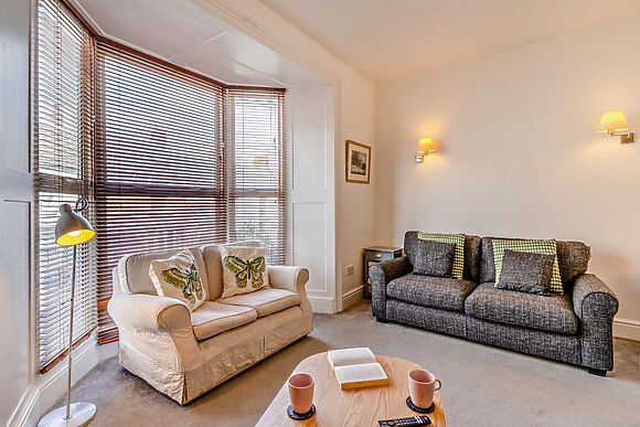 House for 8 in Mumbles
