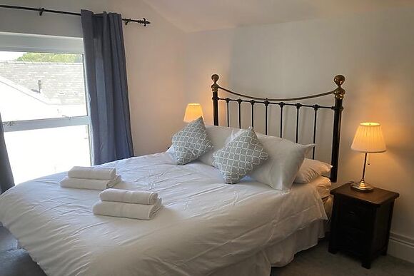 House for 8 in Mumbles