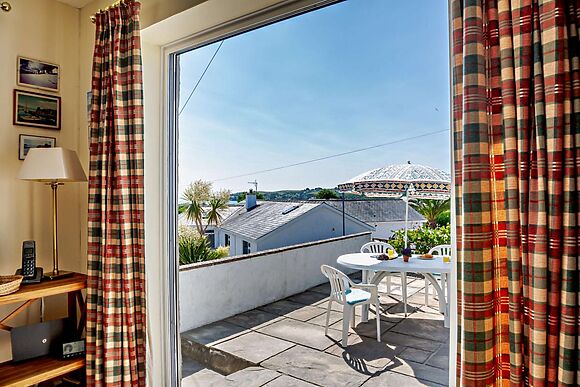 66 Cae Du And Beach Hut