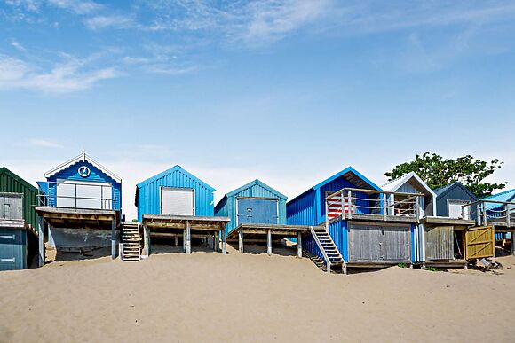 66 Cae Du And Beach Hut
