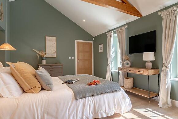 Sycamore Barn - Holt