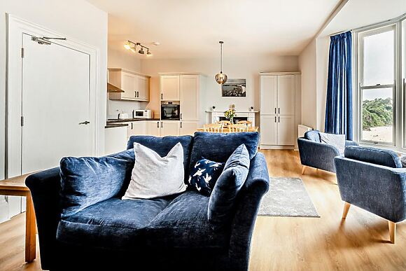 Beach Retreat Tenby