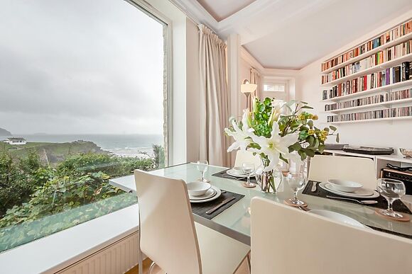 2-Bedroom Apartment with Sea Views in Little Haven