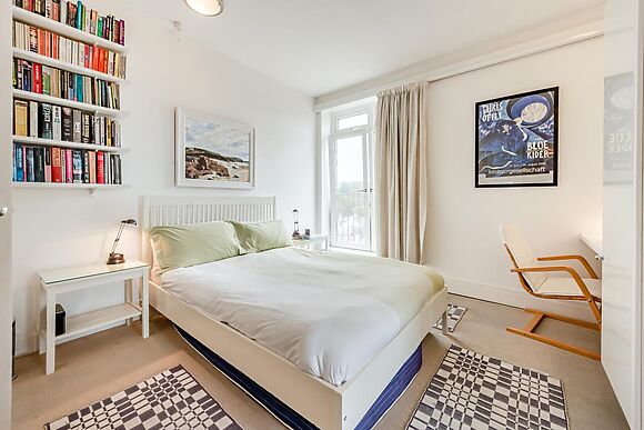 2-Bedroom Apartment with Sea Views in Little Haven