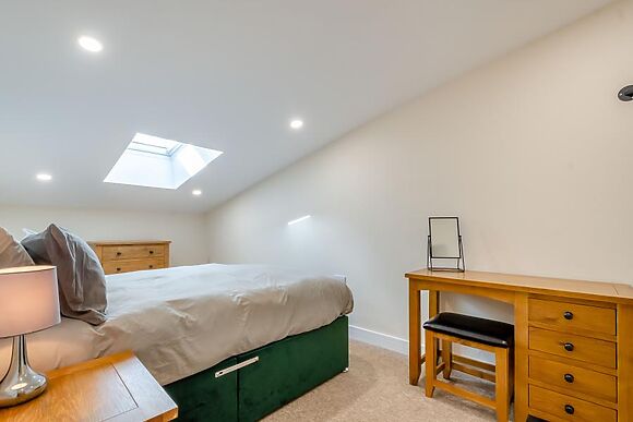 4-Bedroom Hot Tub Barn in Little Rissington