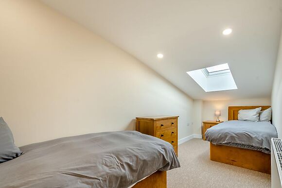 4-Bedroom Hot Tub Barn in Little Rissington