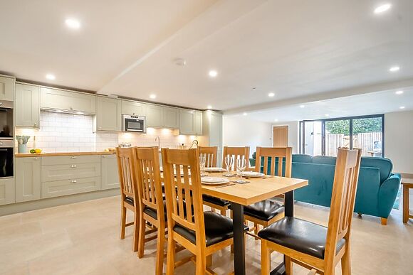 4-Bedroom Barn for 8 in Little Rissington - photo 9 of 15