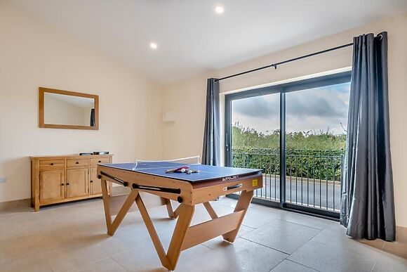 4-Bedroom Barn for 8 in Little Rissington - photo 11 of 15
