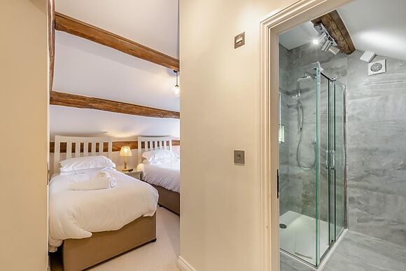 Huckleberry House At Old Barn Farm