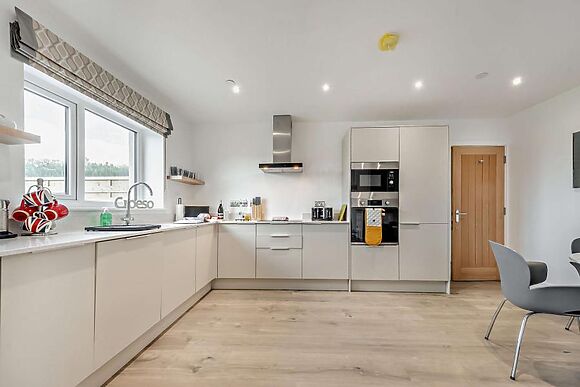 Cliftonville Cottage