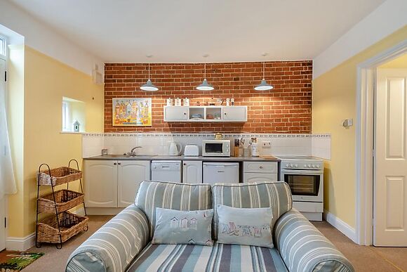 Swallows Nest Briston