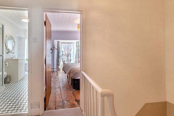 Alpha Cottage Tenby