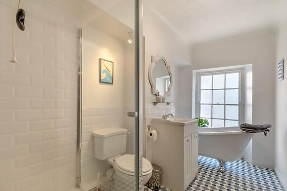 Alpha Cottage Tenby
