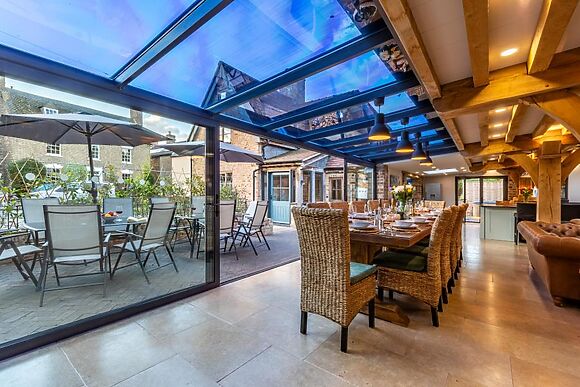 5-Bedroom Hot Tub House in Frampton on Severn
