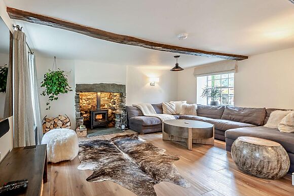 3-Bedroom Hot Tub Cottage in Grange