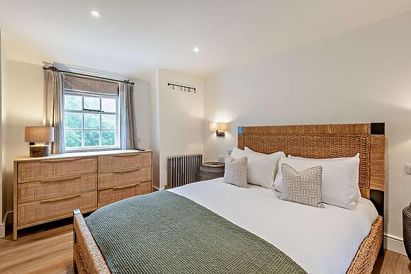 3-Bedroom Hot Tub Cottage in Grange