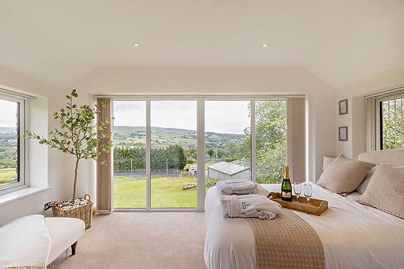 Peebs Palace At Tanpits Farm