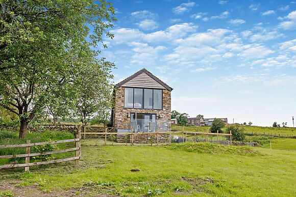 Peebs Palace At Tanpits Farm