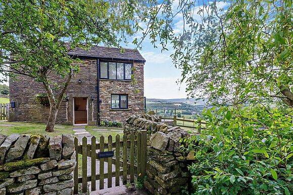 Peebs Palace At Tanpits Farm