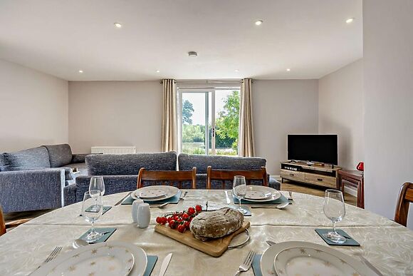 The Kingfisher At Canon Bridge Fishery