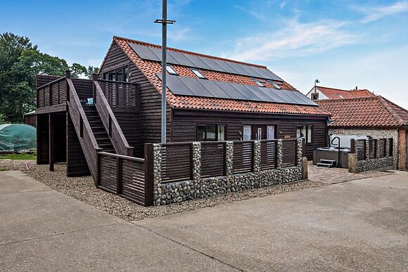 Robins Rest At Wayside Farm