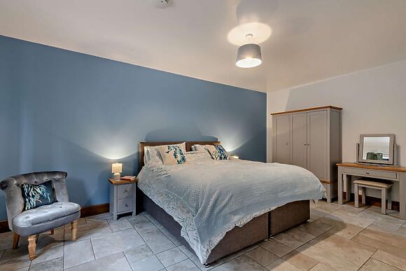 Robins Rest At Wayside Farm