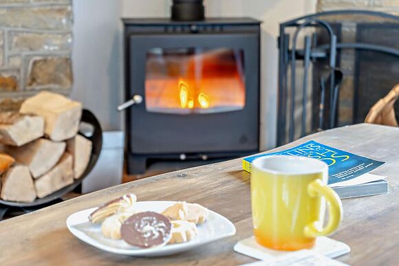 The Old Cart House Crugybar