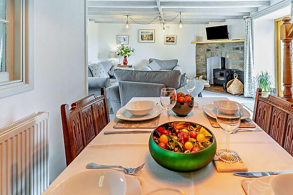 The Old Cart House Crugybar