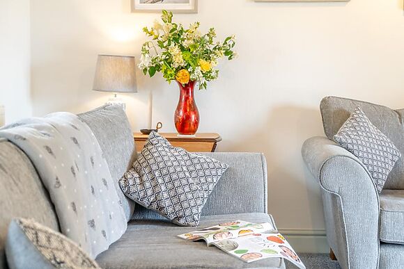 The Old Cart House Crugybar