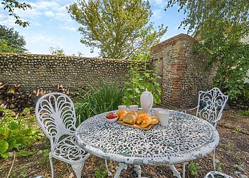 Golden Goose Cottage