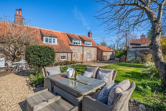 Golden Goose Cottage